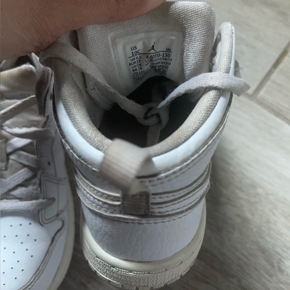 Air Jordan 1 mid size 10c - Picture 6 of 6